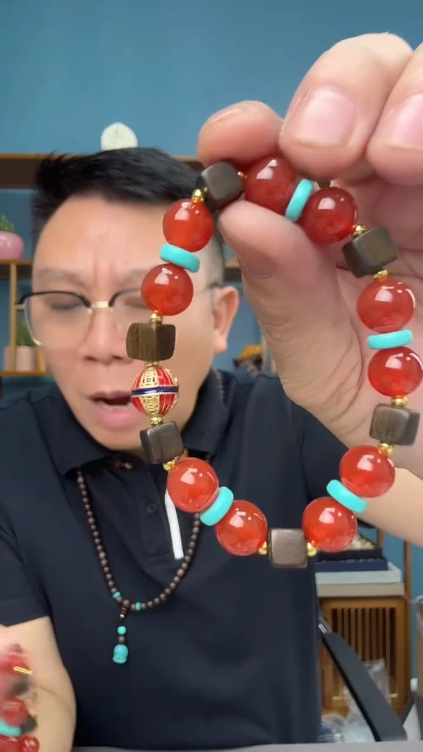 未镶嵌琥珀裸石66（有瑕介意勿拍）