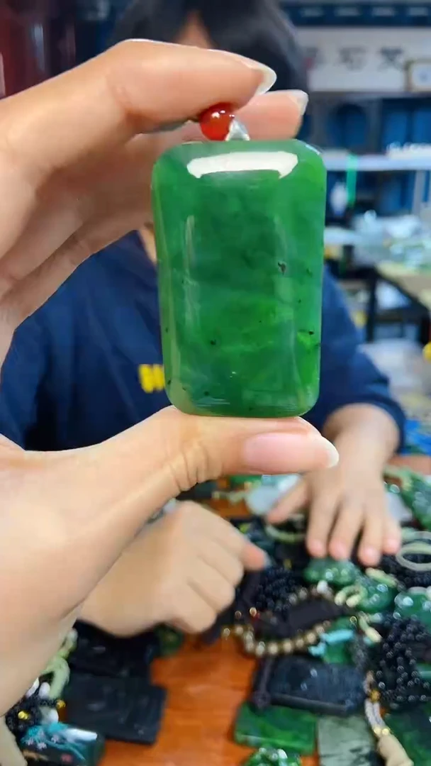 未镶嵌和田玉挂件1