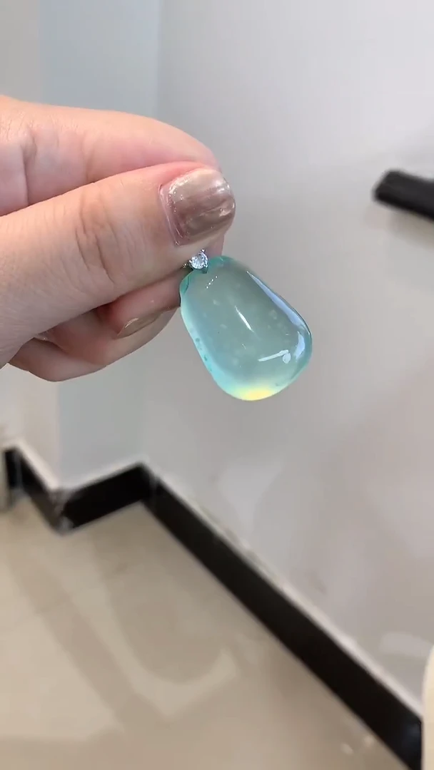 未镶嵌蛇纹石玉吊坠(不含链)福瓜