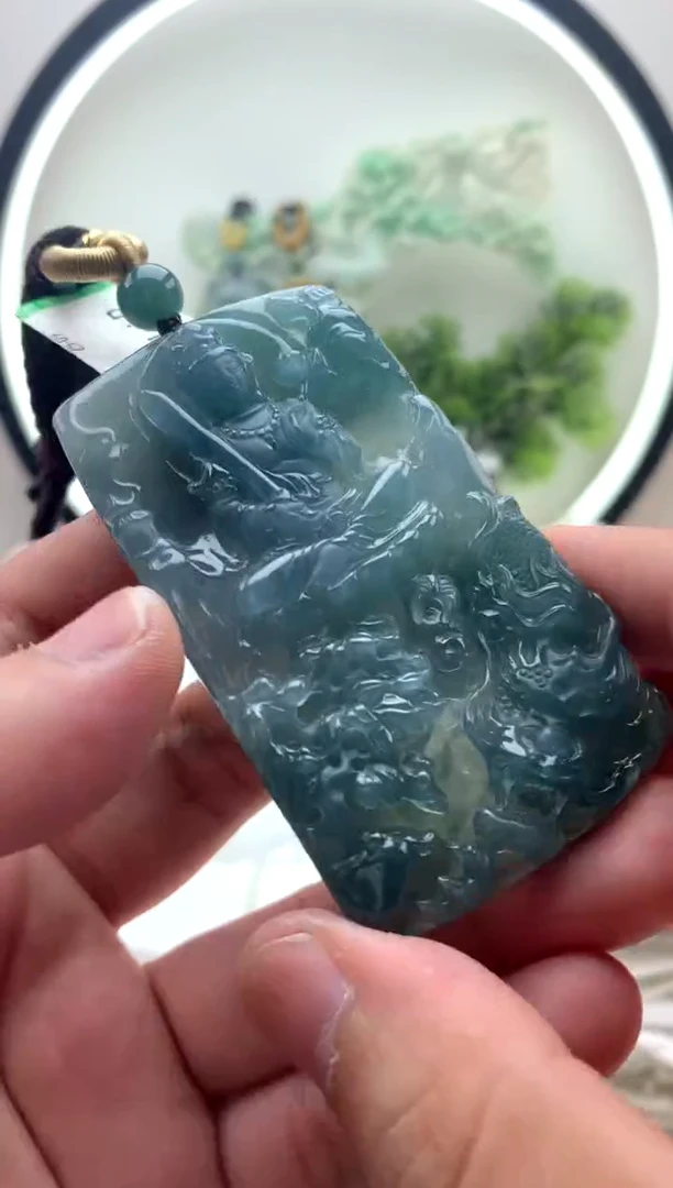 颈饰未镶嵌翡翠虚空藏