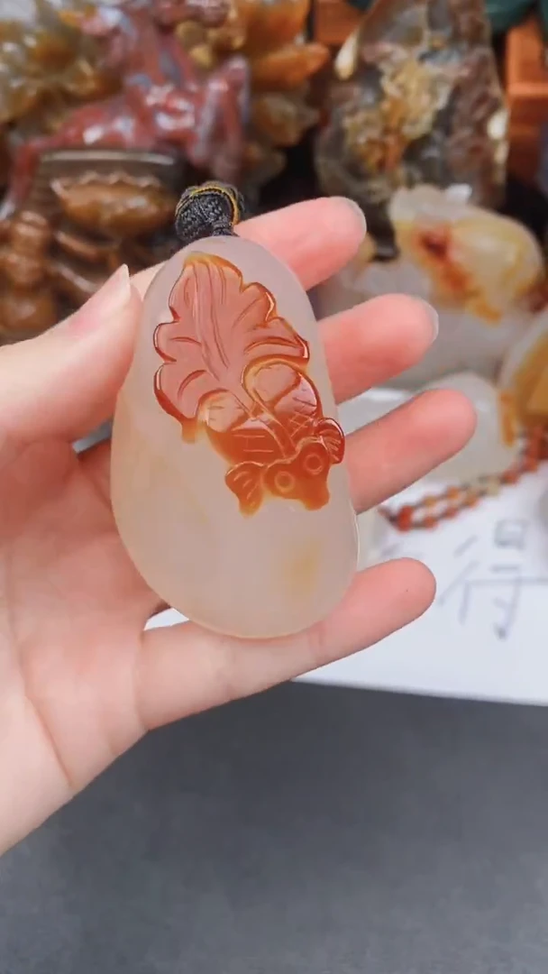 未镶嵌颈饰玛瑙/玉髓AA