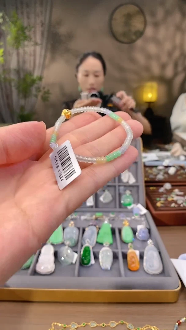 吊坠(不含链)未镶嵌翡翠手串