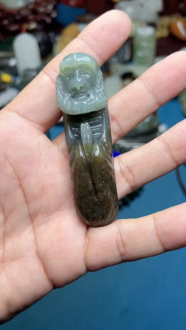 和田玉未镶嵌把件-