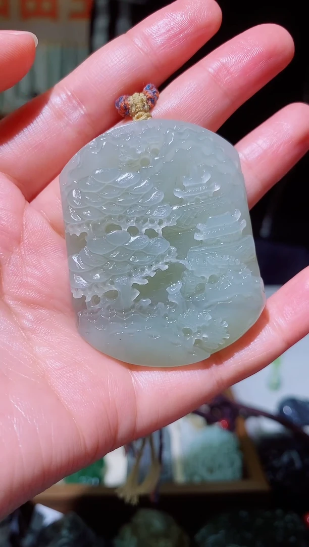 颈饰未镶嵌和田玉1