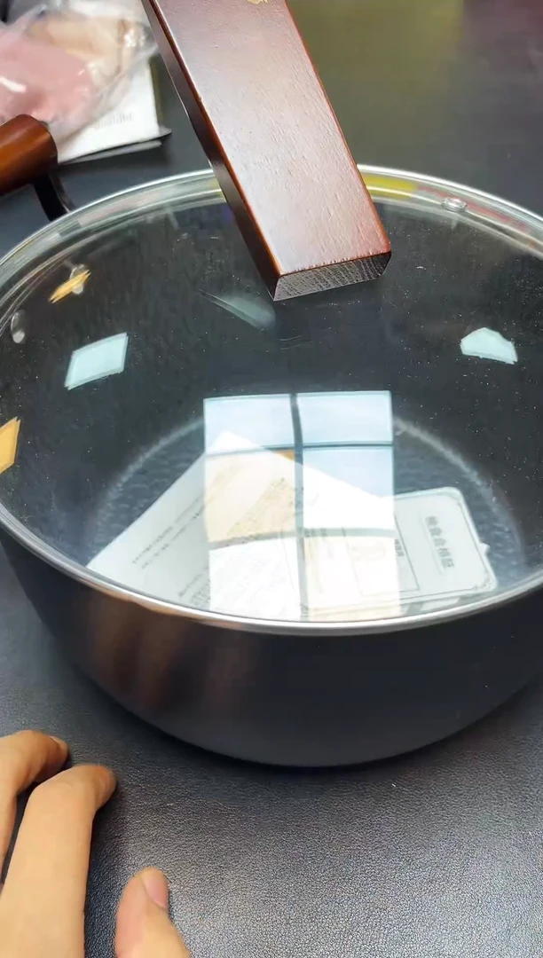 瓷片新号开播全场漏漏@@1T2