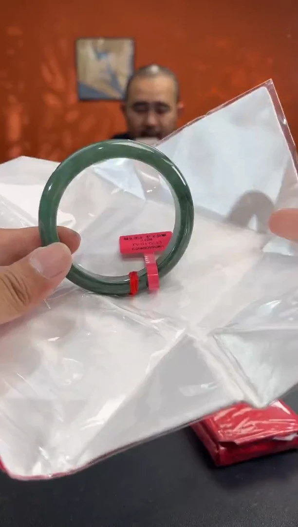 未镶嵌手镯翡翠翡翠手镯