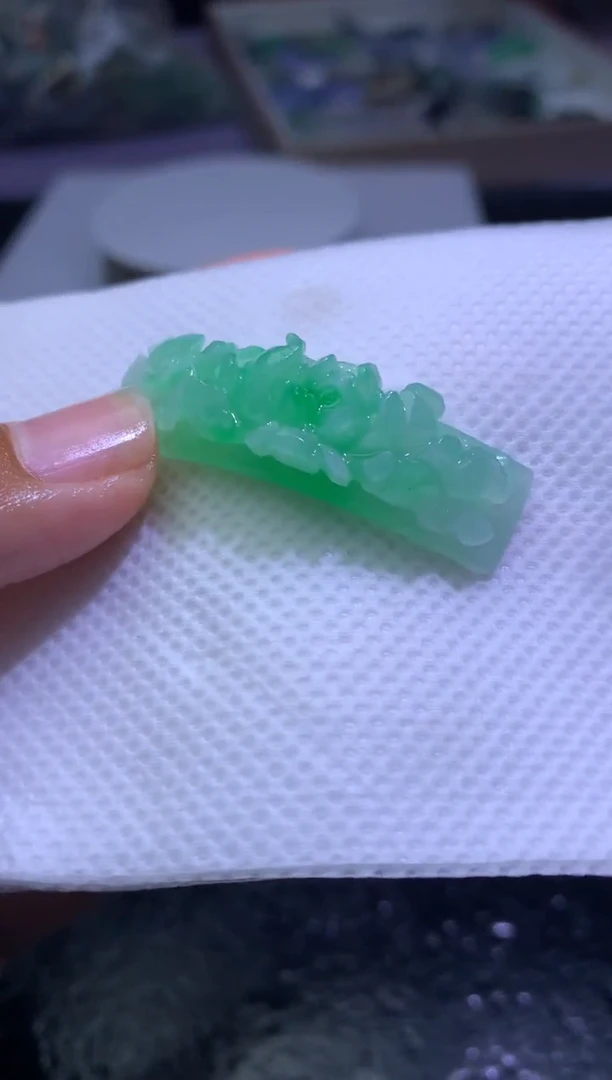 未镶嵌定制翡翠毛货