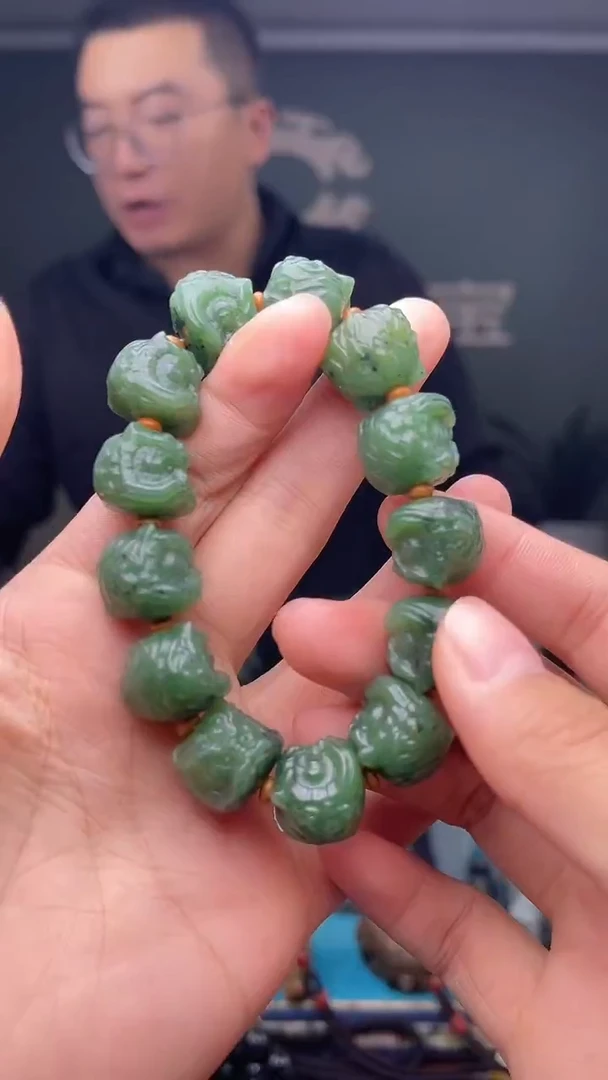 未镶嵌和田玉挂件1