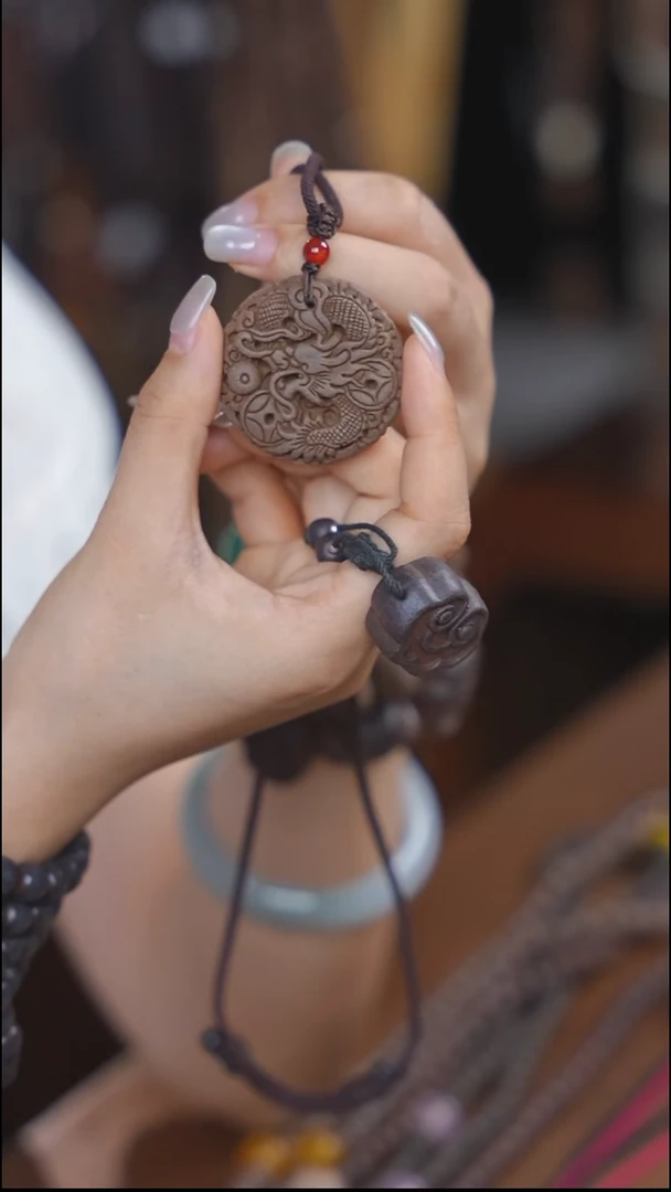 泥塑生命之光小龙牌福利脖挂款式