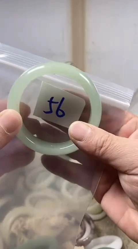 【闪购商品】石英质玉手镯未镶嵌58++福利款有包容介意勿拍