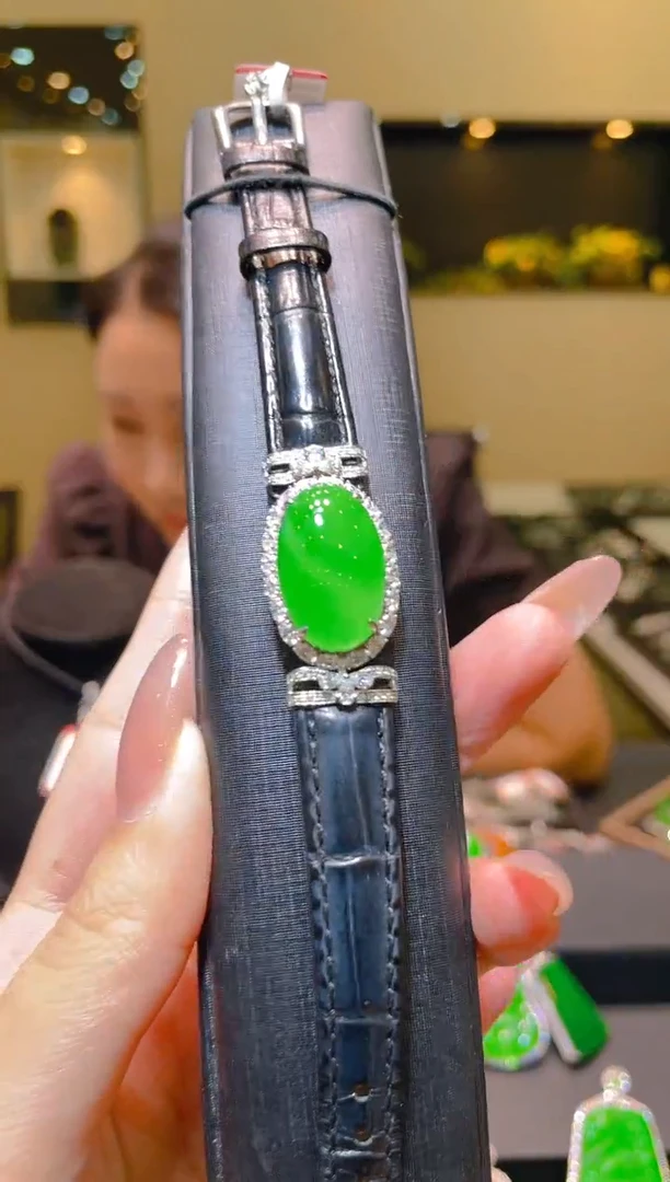 翡翠18K金镶嵌吊坠(不含链)A16