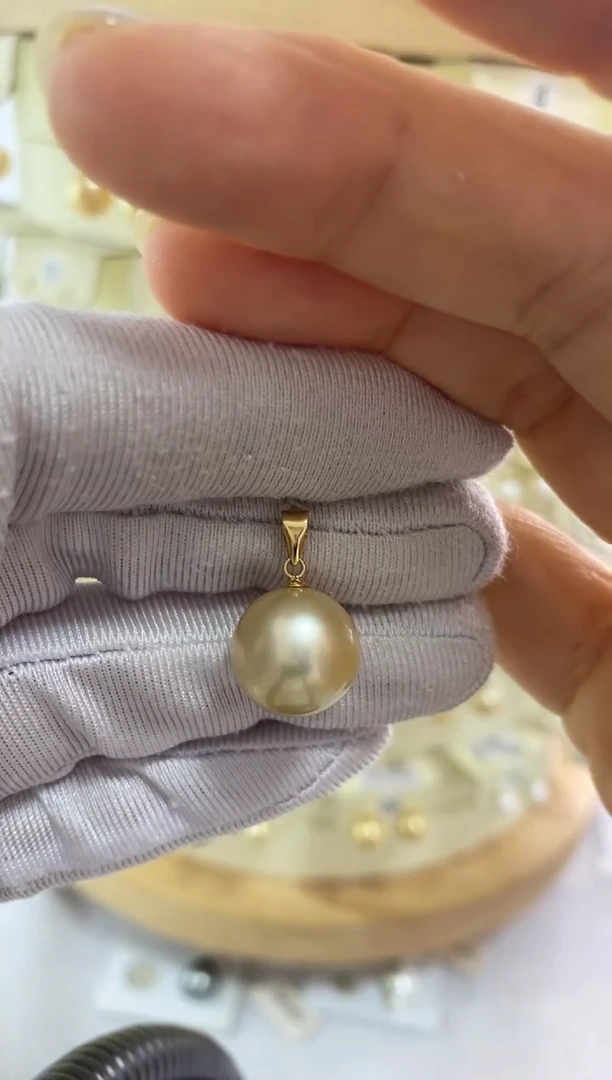 吊坠(赠链)18K金镶嵌海水珍珠F****?12-13mm