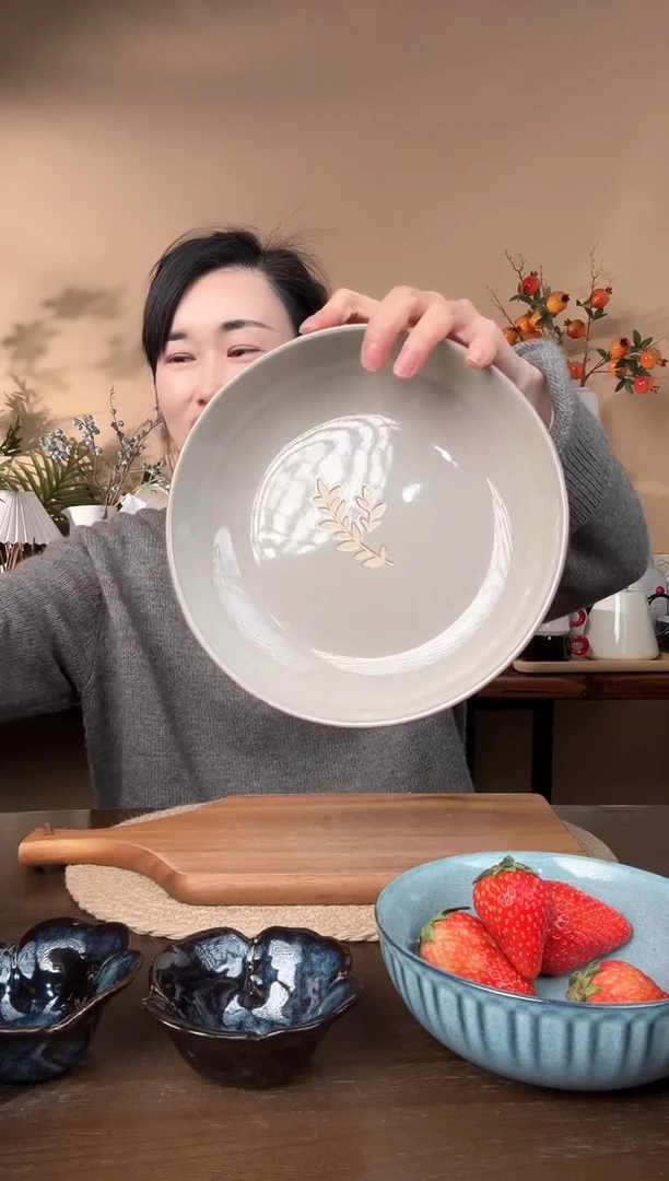 【闪购商品】瓷片8.5英寸手绘叶子碗微瑕