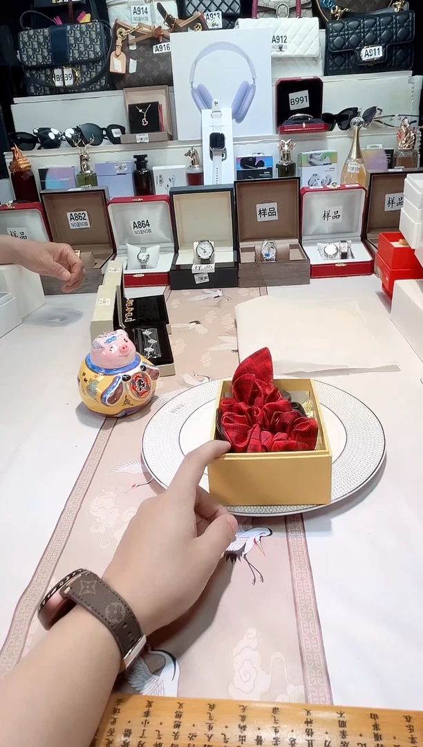 瓷片瓷器 库房到期 全部地板价@@1