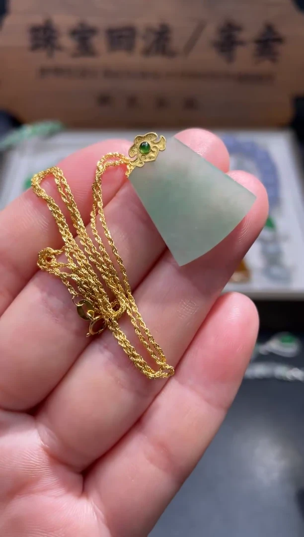 【闪购商品】翡翠颈饰18K金镶嵌1............