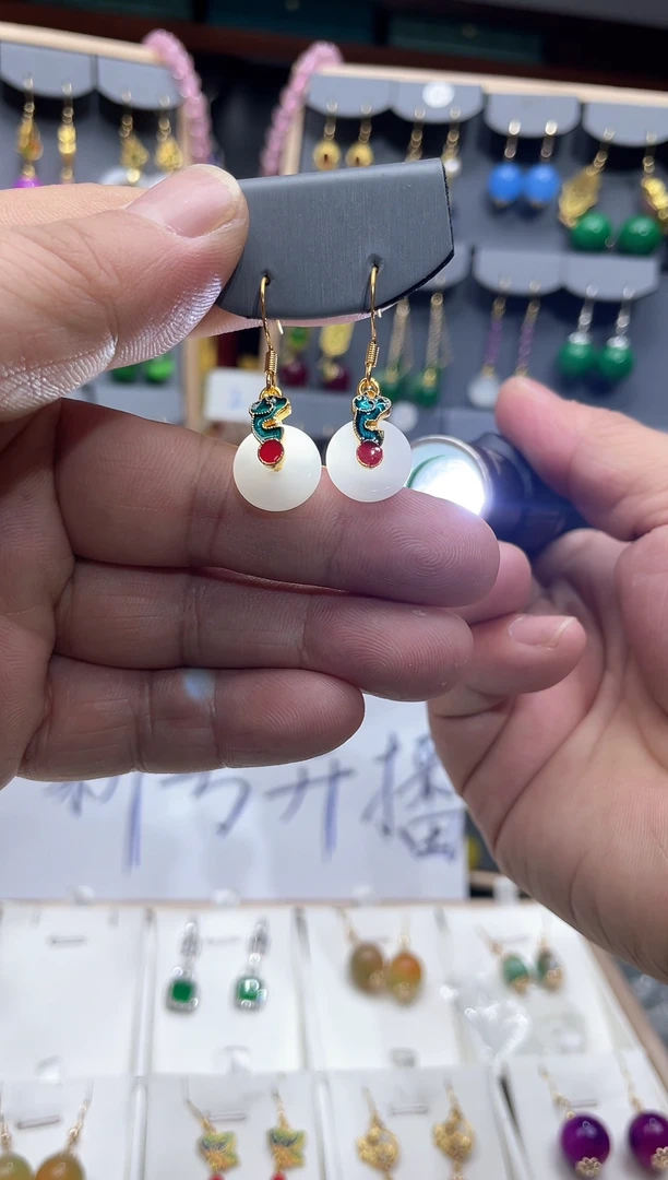 【闪购商品】和田玉耳饰14K金镶嵌时尚耳饰111