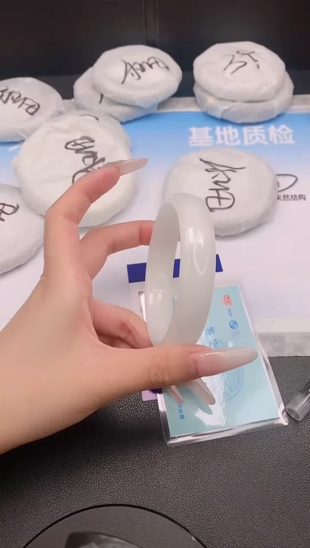 和田玉手镯未镶嵌4L75-62