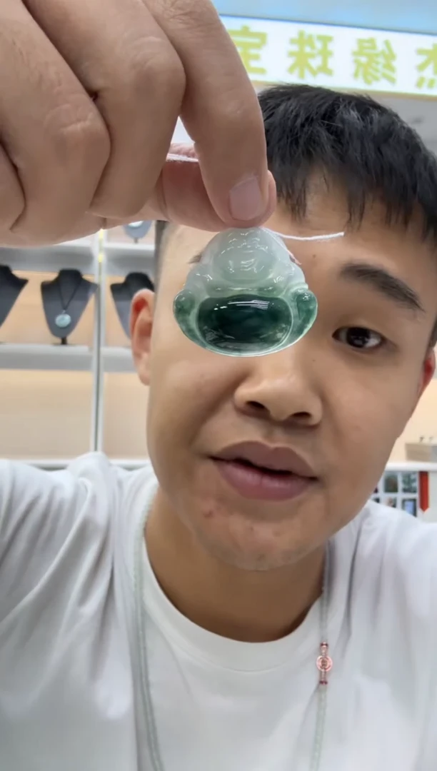 颈饰未镶嵌翡翠天然翡翠A货孤品一件