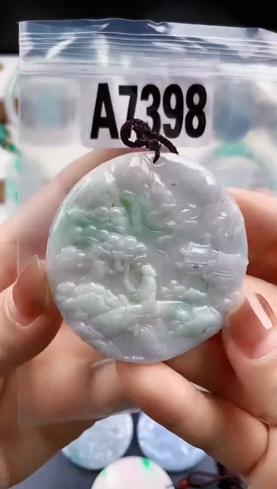 颈饰未镶嵌翡翠天然翡翠吊坠挂件