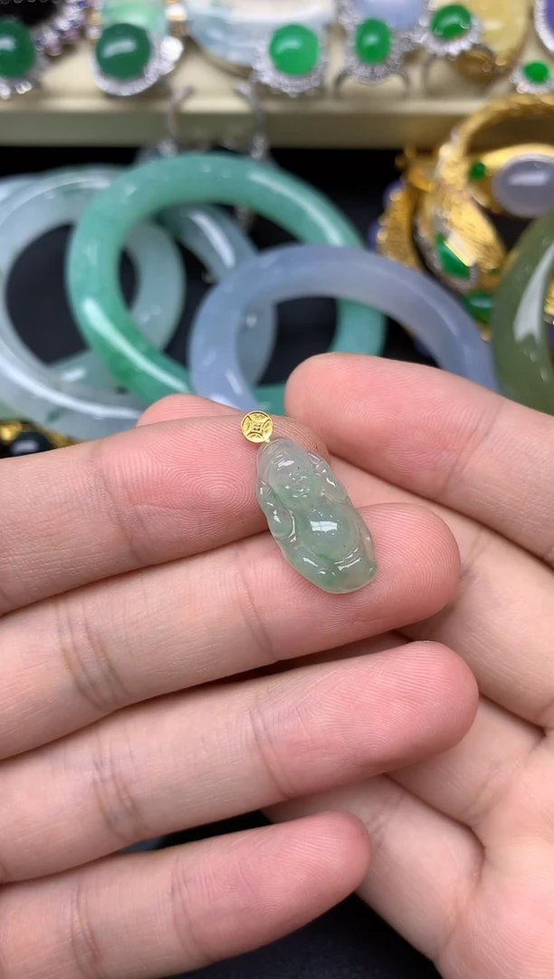 颈饰18K金镶嵌翡翠69-雪姐翡翠天天见