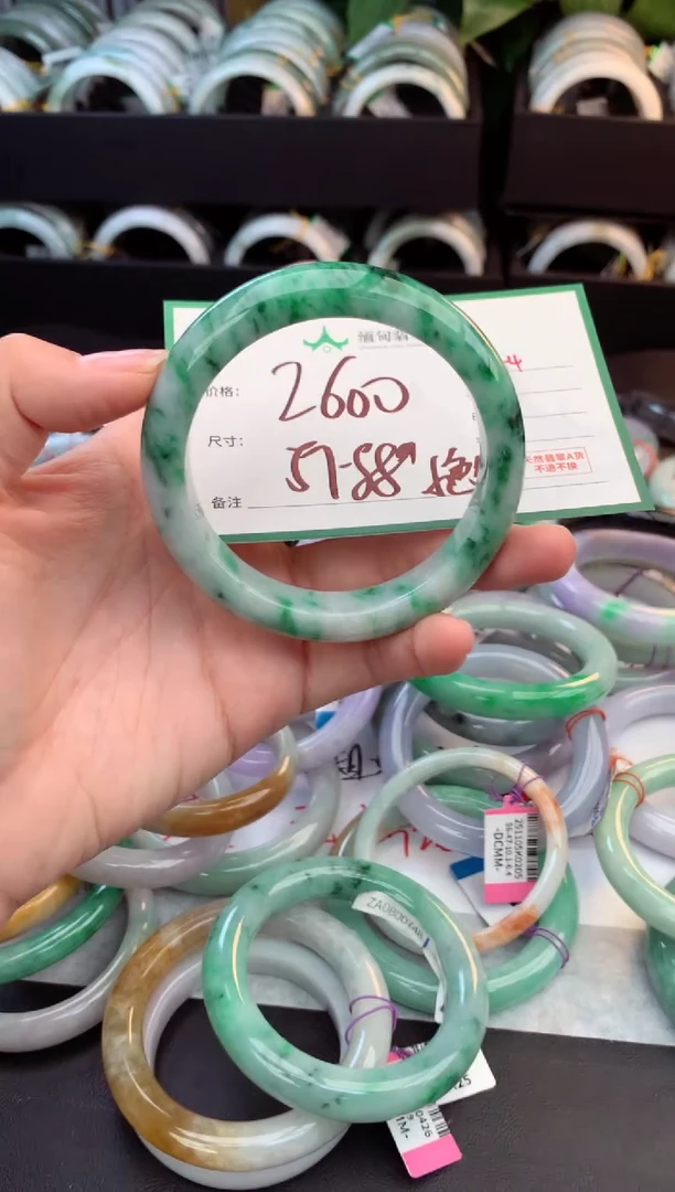 未镶嵌定制翡翠兰**朵毛货需精细抛光+多人