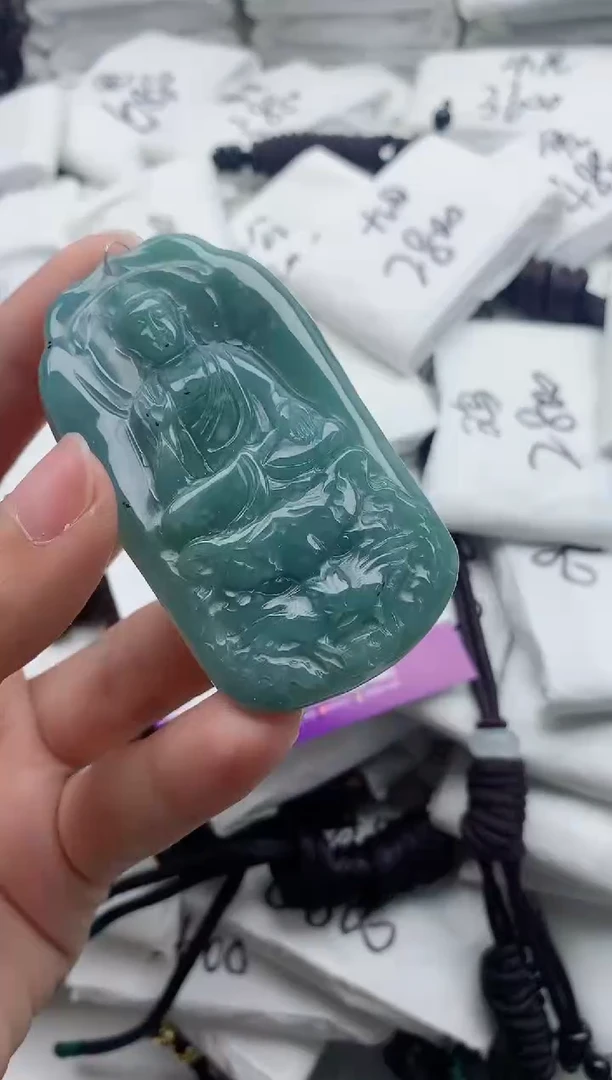 翡翠未镶嵌颈饰88888888