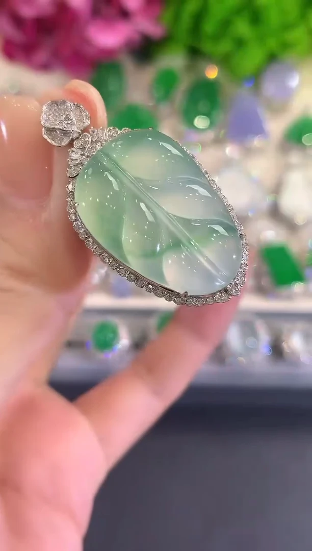 吊坠(不含链)18K金镶嵌翡翠q154