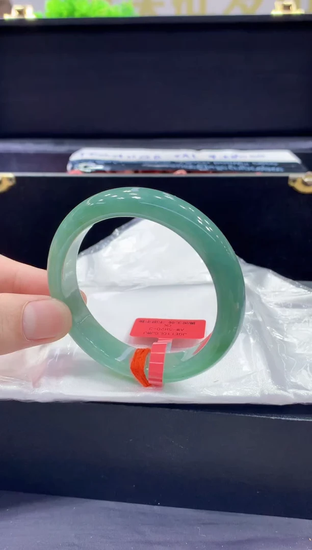 未镶嵌手镯翡翠翡翠手镯