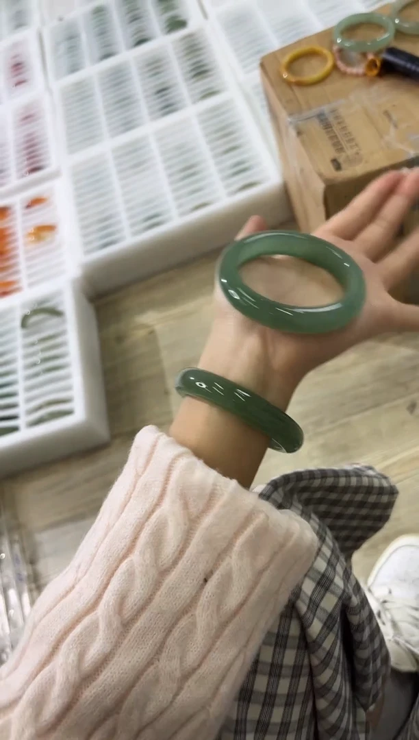 未镶嵌手镯石英质玉90-58D