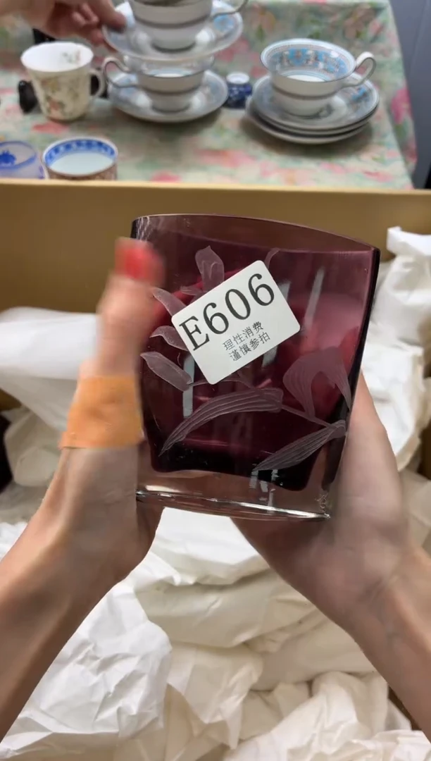 水晶玻璃杯套款奶***子       E606