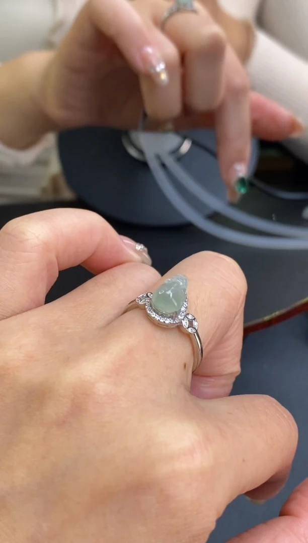 颈饰银S925镶嵌翡翠净货17855