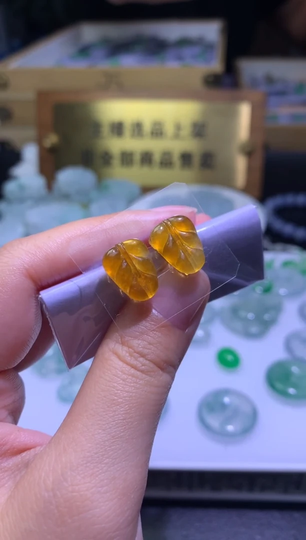未镶嵌定制翡翠毛货