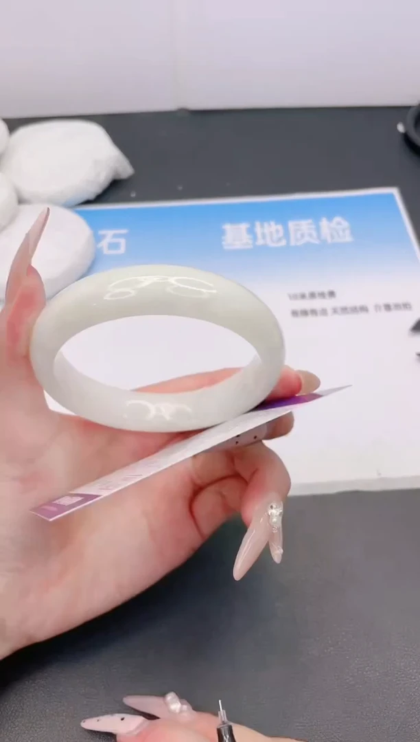 和田玉手镯未镶嵌31G90-64