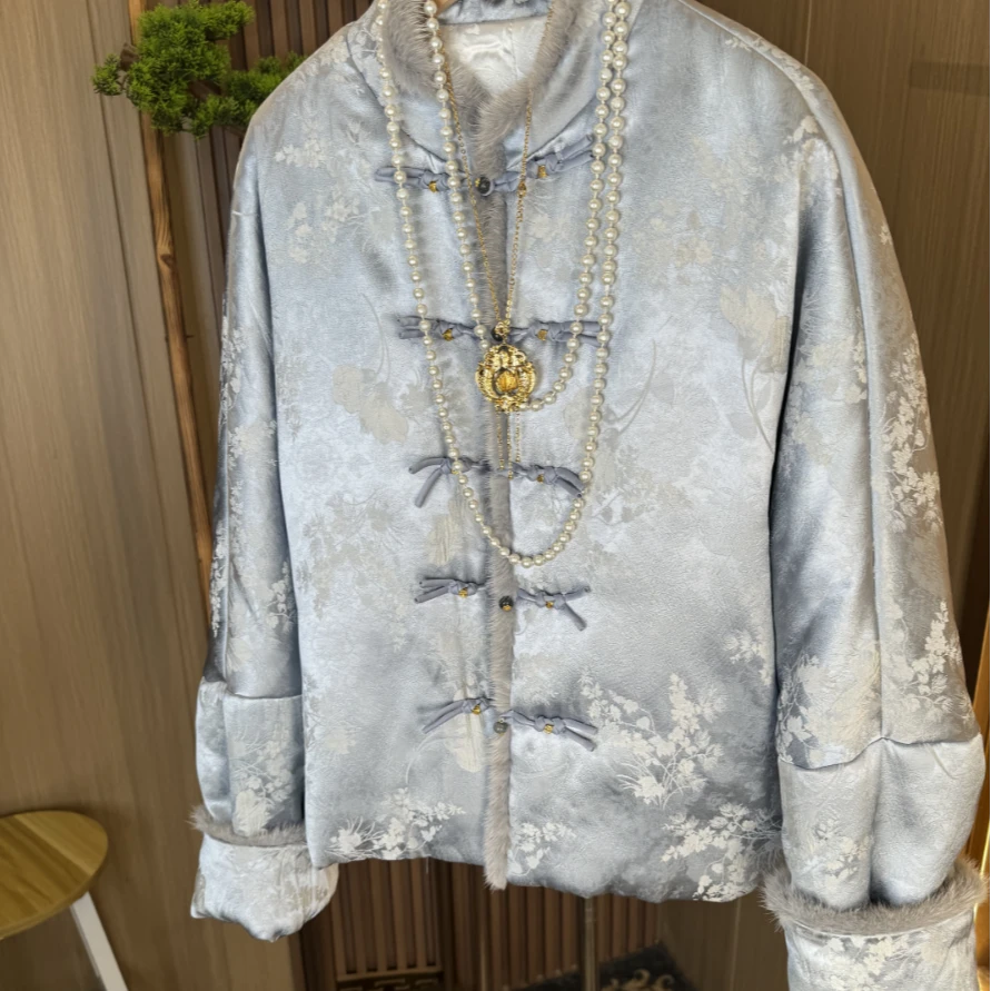 新中式重工刺绣水貂毛拼接女国风夹棉外套2024D2677-芙姿FZ-小白