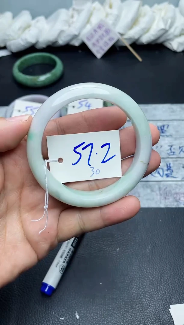 未镶嵌手镯翡翠30