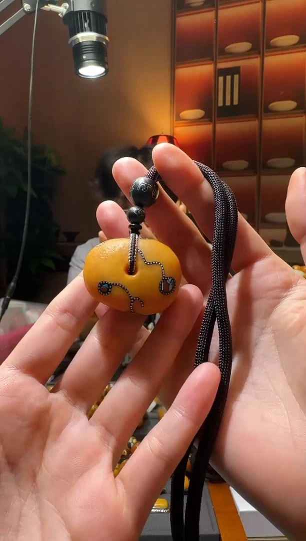 蜜蜡颈饰未镶嵌1060天然蜜蜡珠宝奇石