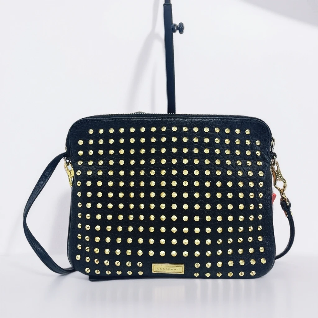 95新 BURBERRY/博柏利  黑色铆钉单肩包 1753 3447