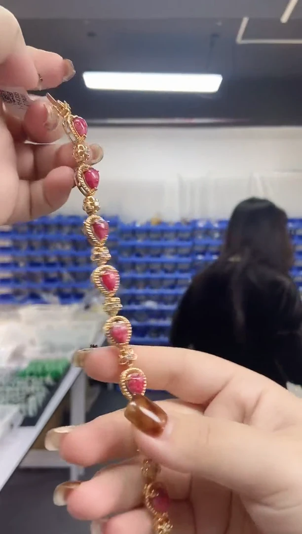 【闪购商品】菱锰矿(红纹石)手链未镶嵌多样性发其一颜色微差