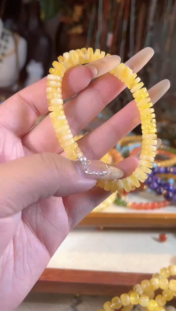 【闪购商品】蜜蜡手链未镶嵌多样性发货其一