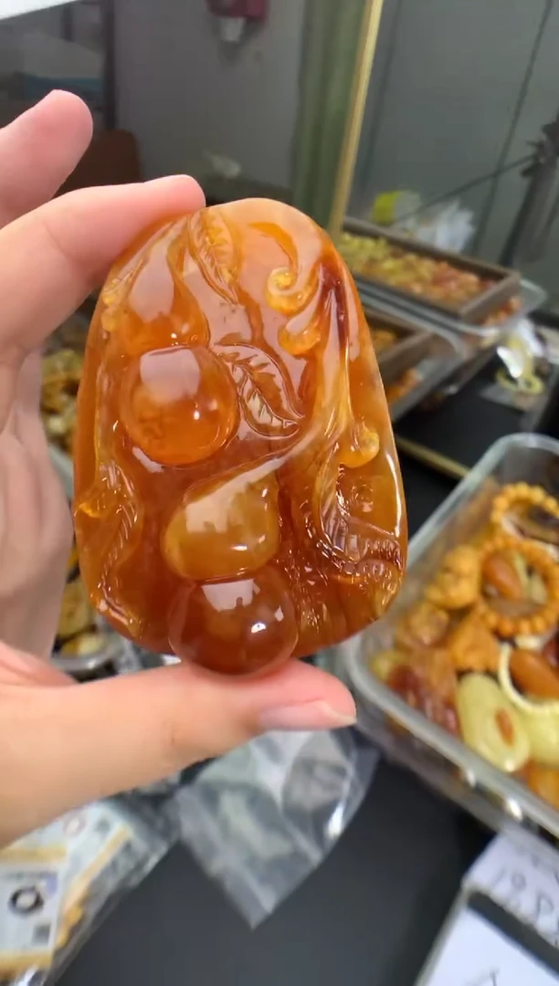 蜜蜡未镶嵌珠宝奇石1