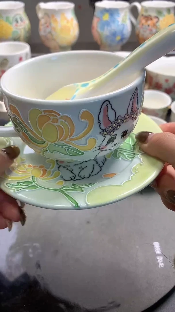 一味*手绘*秋兔抱菊-咖啡杯