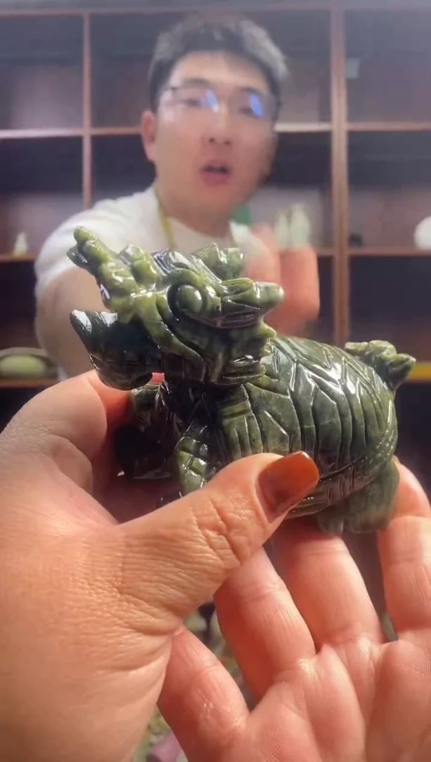 未镶嵌蛇纹石玉摆件 拍一发二