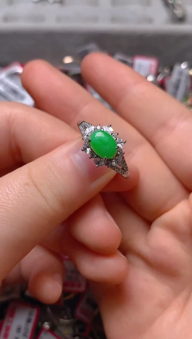 银S925镶嵌戒指翡翠百内无证书