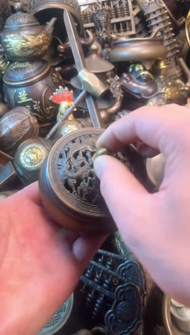 精美铜器点击下单