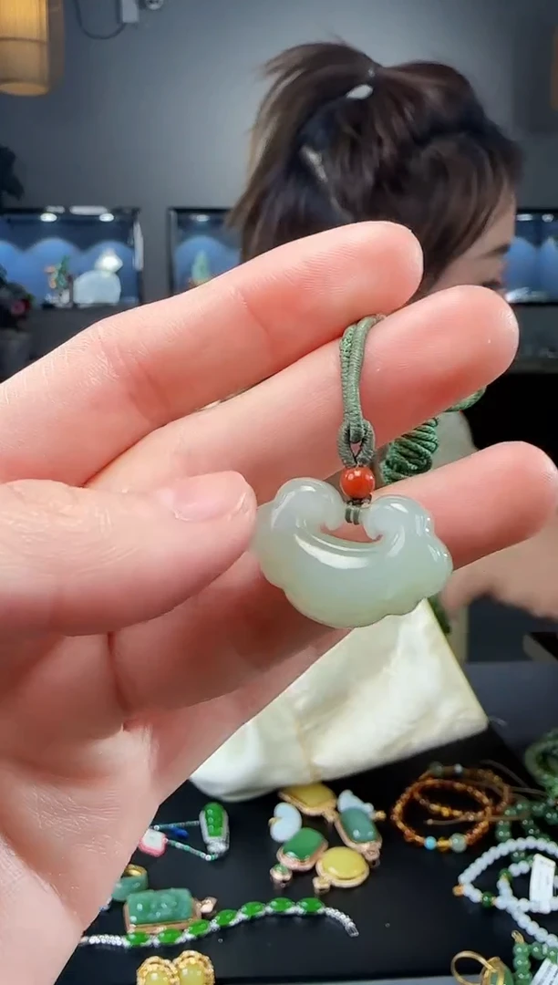 【闪购商品】和田玉吊坠(不含链)未镶嵌1