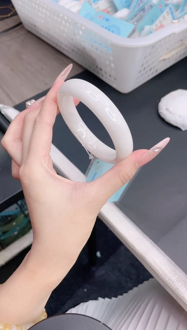 和田玉手镯未镶嵌9G35-60