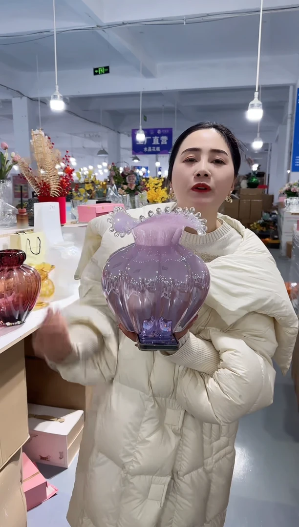 【闪购商品】玻璃安琪花瓶微瑕-M4WC