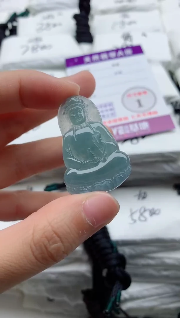 翡翠未镶嵌颈饰8