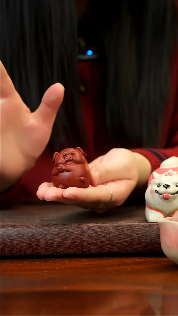 茶壶紫砂宜兴紫砂红泥元宝猪