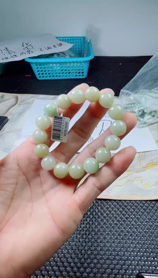 未镶嵌定制翡翠翡翠